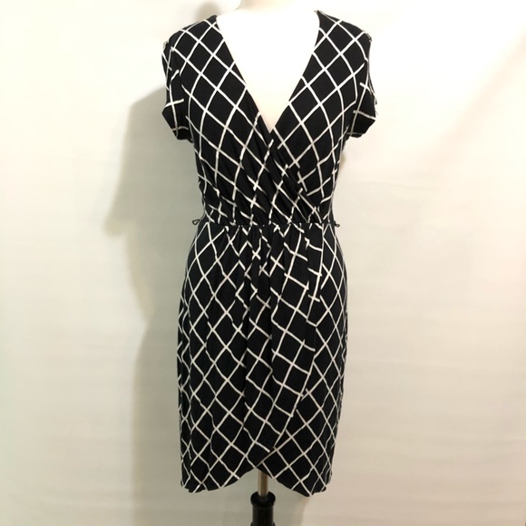 Express dress black white sz S GUC hi-lo hem - Picture 8 of 16